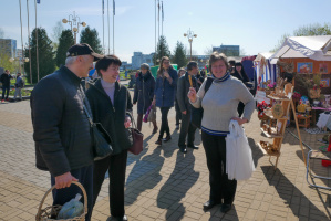 Без покупок не уйти, или как прошел второй день выставки-продажи продукции учреждений образования области в Витебске - Фоторепортаж