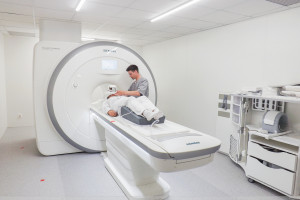Аппарат МРТ установили в Полоцком межрайонном онкологическом диспансере