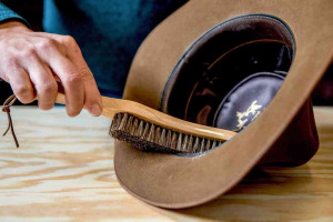 Чистка головных уборов и даже биозавивка волос для мужчин - новые виды услуг внедрены на объектах бытового обслуживания Витебской области