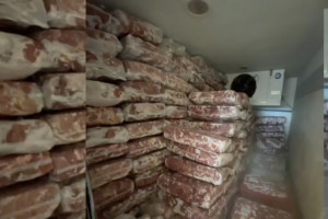 Из подпольного мясного цеха жителя Миорского района изъяли более 4 тонн говядины 