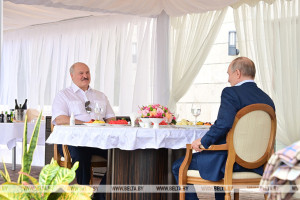 Лукашенко: Беларуси и России надо выработать план действий и еще более укрепить ЕАЭС