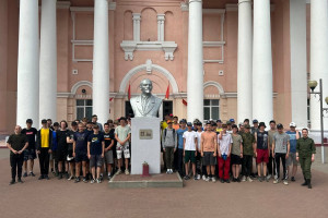 Участники военно-патриотического клуба из Новолукомля побывали с экскурсией в 19-й отдельной механизированной бригаде