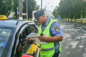 Больше 30 нарушений выявили сотрудники Транспортной инспекции в ходе проверок витебских автомобилей такси