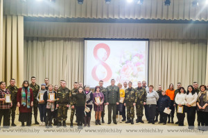 В преддверии Дня женщин в 19-й механизированной бригаде в Заслоново поздравили мам срочников с праздником