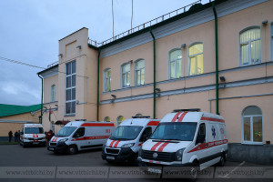 Александр Лукашенко поздравил работников Витебского областного центра скорой помощи