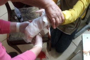 В Лепеле спасатели помогли девушке, палец которой зажало в электромясорубке