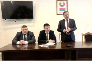 Участие в работе двух диалоговых площадок 14 января принял депутат Палаты представителей Национального собрания Республики Беларусь Виктор Николайкин.