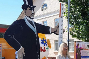 Под Витебском пройдет фестиваль уличного искусства, посвященный Федору Махнову - самому высокому человеку в мире
