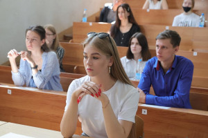 КГК Витебской области оценил подготовку и проведение ЦЭ по русскому и белорусскому языкам в 5 городах и 8 районах области