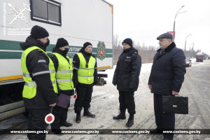 Председатель ГТК проинспектировал работу оперативных подразделений Витебской таможни на белорусско-российском участке границы