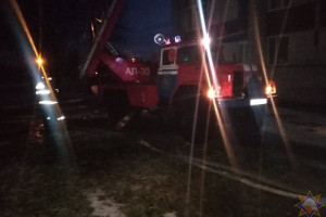 В Витебске спасатели эвакуировали 15 человек при пожаре в многоэтажке