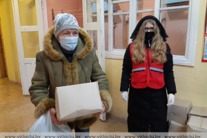 «Нам важен каждый»: вакцинацию от COVID-19 организовал Красный Крест для бездомных в Витебске
