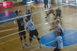 Волейболисты витебского "Mарко-ВГТУ" продолжают борьбу за бронзовые медали чемпионата