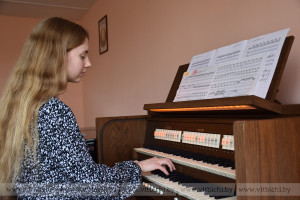 «Играю, настраиваю и даже ремонтирую орган» - молодой преподаватель музыкального колледжа из Витебска рассказала о своем увлечении