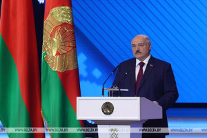 Лукашенко поблагодарил всех белорусов за труд и рассказал о цене независимости