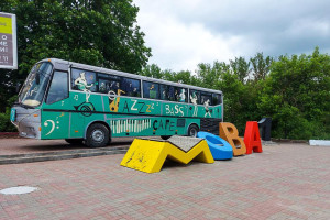 Бывший автобус в Витебске превратили в оригинальное мини-кафе