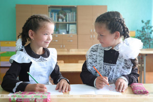Александр Лукашенко: мы сделали все, чтобы для малышей и их родителей День знаний стал самым счастливым днем
