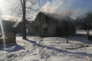 В Верхнедвинском районе пожарный извещатель спас жизнь хозяйке дома