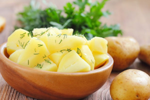 Какой сорт картофеля самый вкусный? В Тулово устроили дегустацию