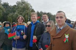 В Витебске прошла праздничная акция "Мы единое целое" - видео
