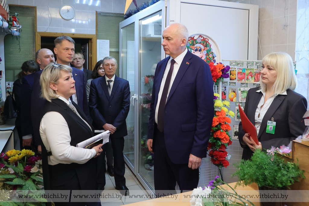 исполнительный директор департамента. анод плюс вялков. директор департамента региональных программ эиси дарья кислицына. исполнительный директор департамента. исполнительный директор департамента.