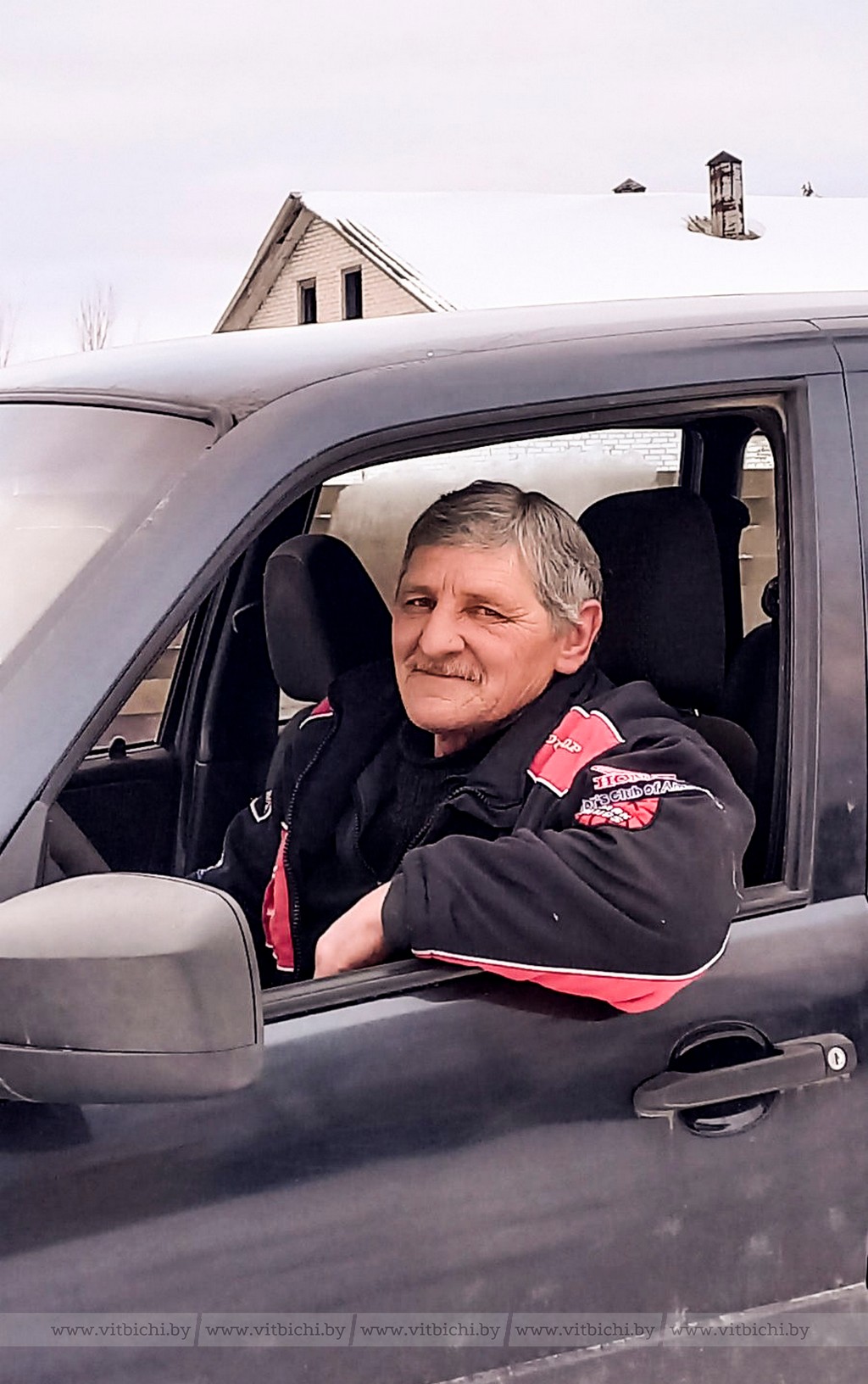 Водитель Суражского лесхоза Сергей Галинский всегда с болью в душе  вспоминает военные дороги Афганистана