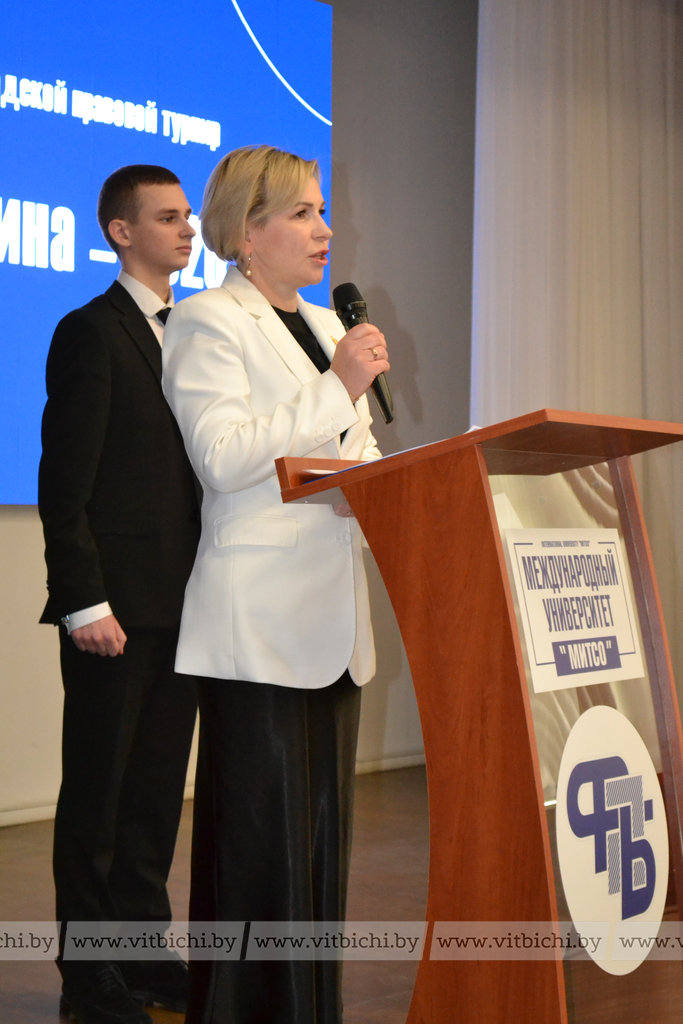 Торжественное открытие турнира началось с приветственных слов директора Витебского филиала МИТСО Ирины Николаевой.