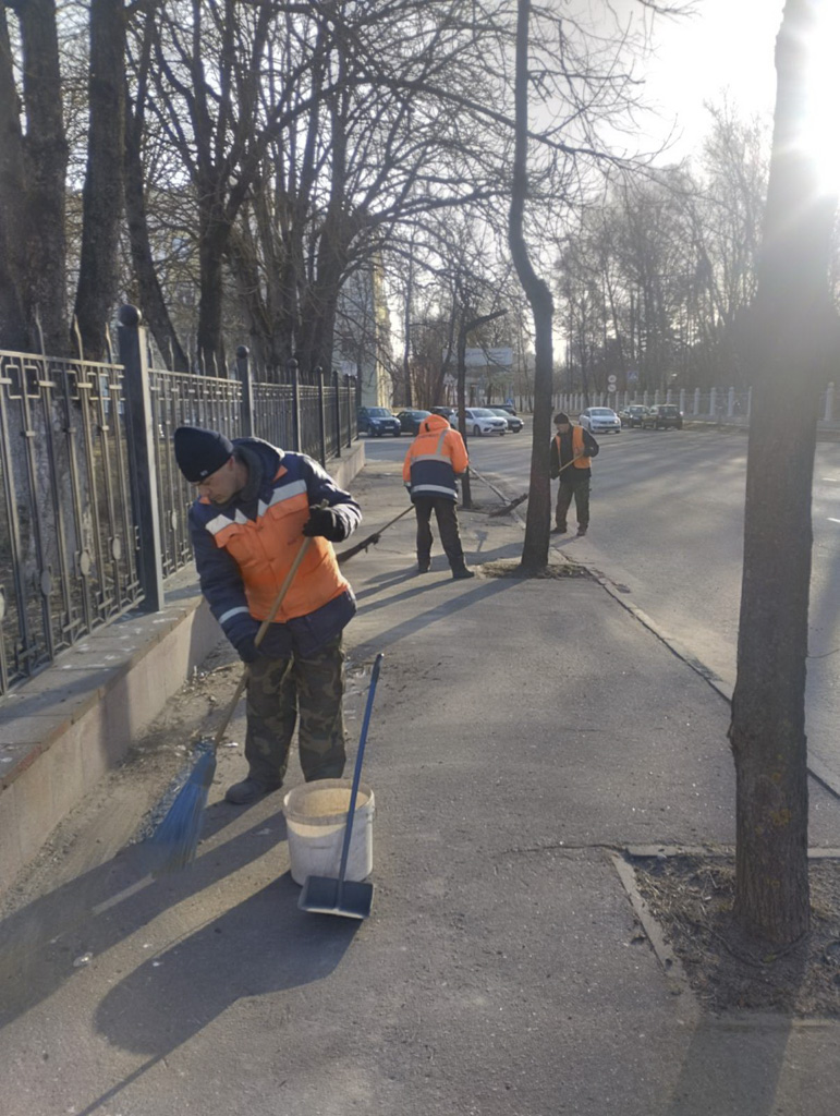 В Витебске продолжается месячник по санитарной очистке и благоустройству