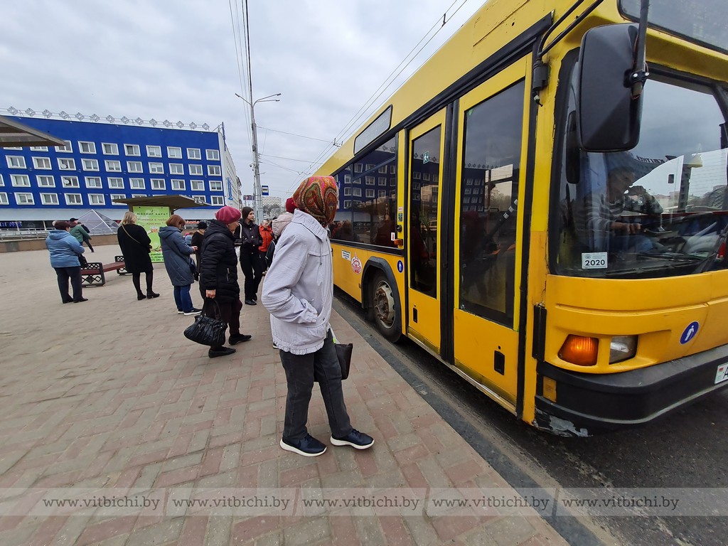 Дополнительные автобусы, троллейбусы и трамваи пустят в Витебске во время  республиканского субботника 20 апреля