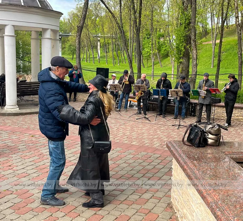 Танцевальный сезон в витебском парке Фрунзе