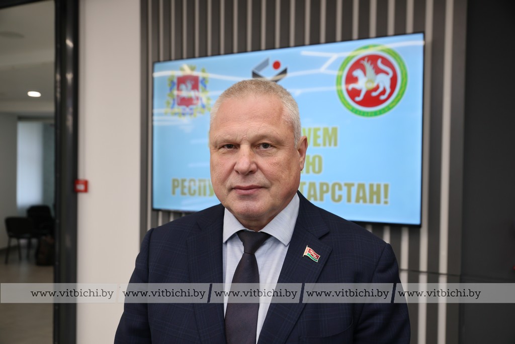 азаров