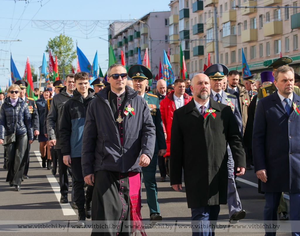 В День Победы более 15 тысяч витебчан приняли участие в торжественном  шествии | Новости | Витебск| Новости Витебска |Витебский горисполком