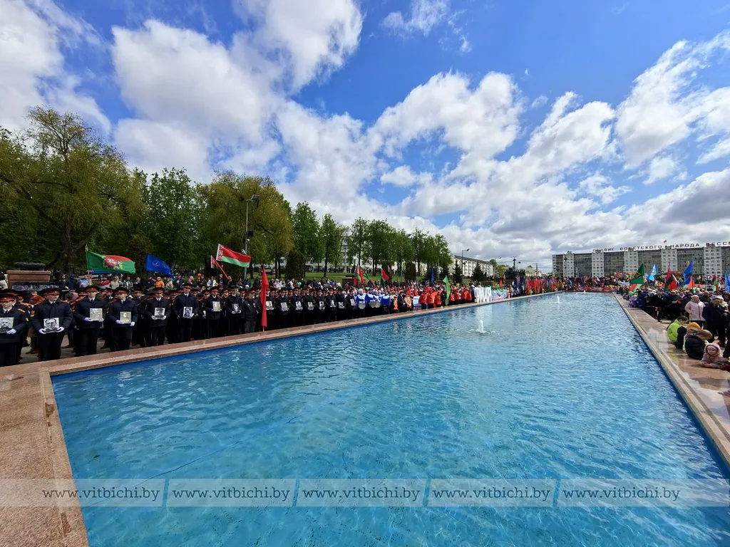 Митинг на площади Победы в Витебске 9 мая 2025 года  