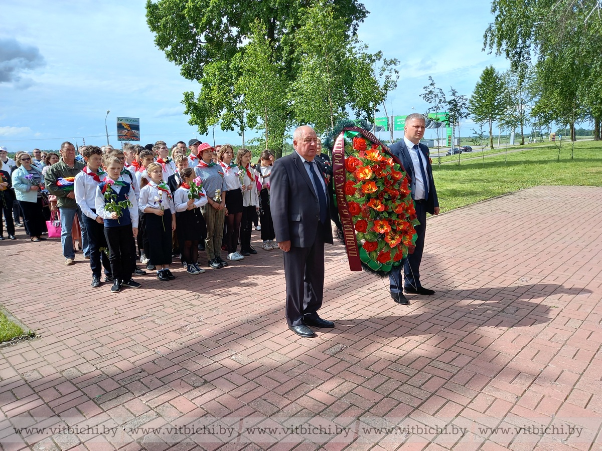 Память павших в годы Великой Отечественной войны почтили в Железнодорожном  районе Витебска | Новости | Витебск| Новости Витебска |Витебский горисполком