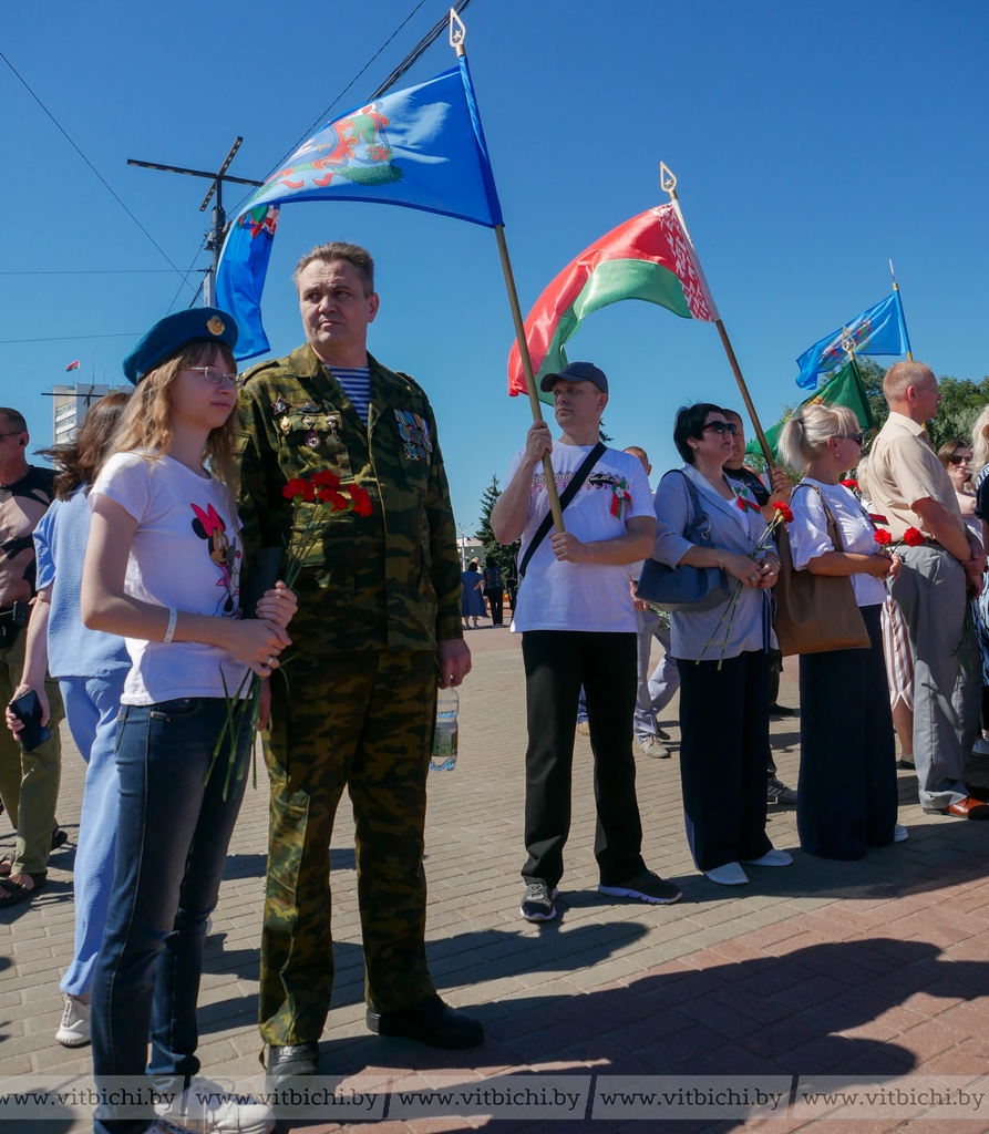 На площади Победы прошел митинг-реквием, посвященный освобождению Витебска  от немецко-фашистских захватчиков | Новости | Витебск| Новости Витебска |Витебский  горисполком