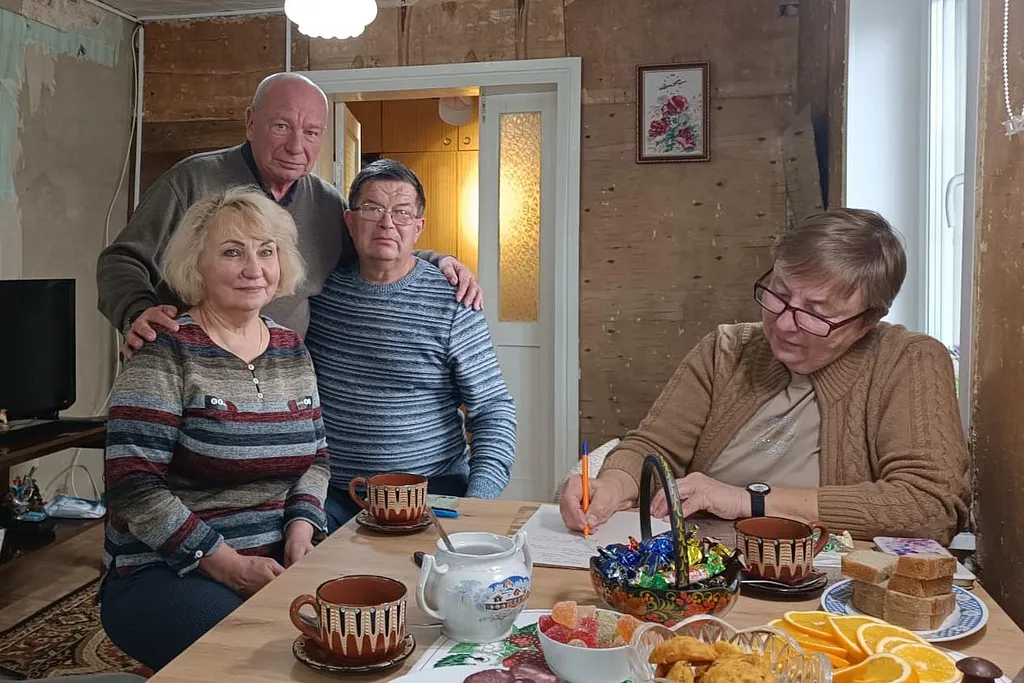 Тележурналисты приехали в Меленки подготовить сюжет о том, как в белорусском Витебске хранят память об их земляке, который отдал жизнь за свободу города на Двине.