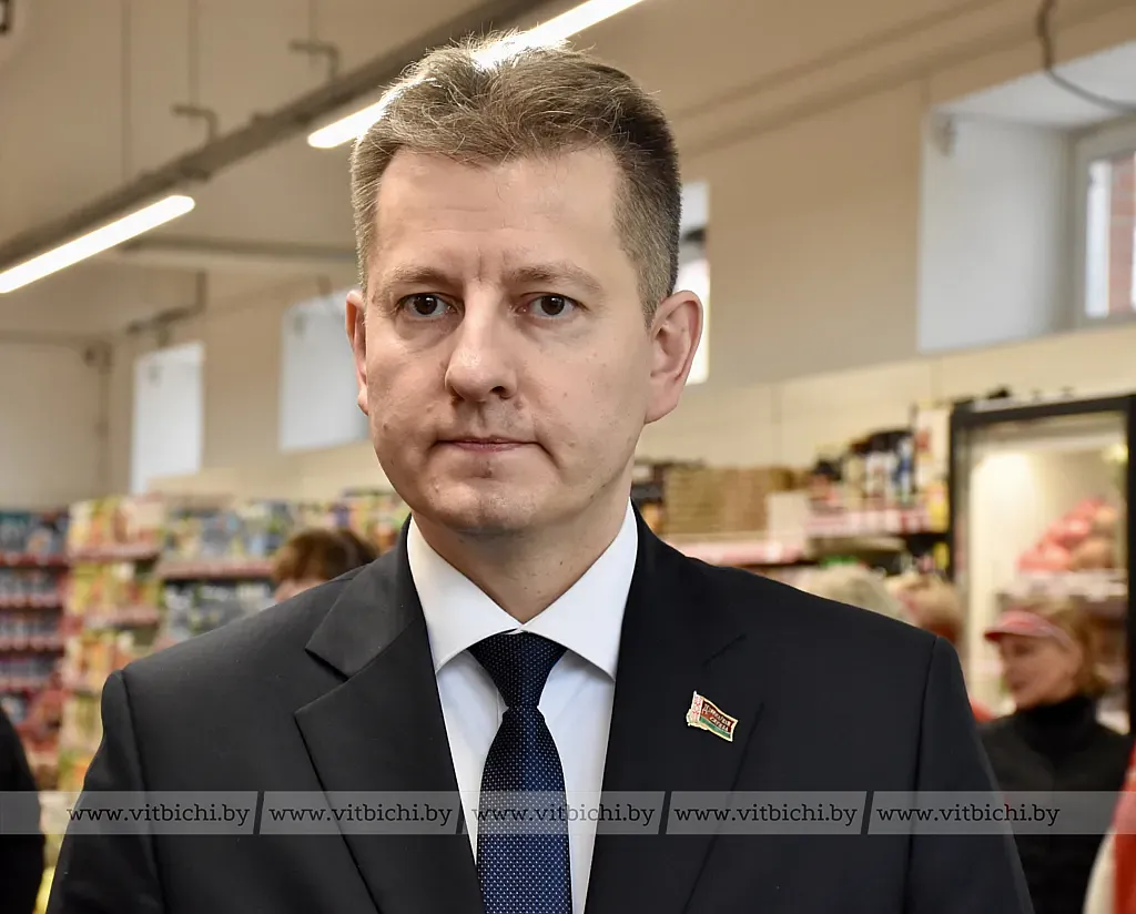 Первый заместитель председателя горисполкома Юрий Рагутёнок Первый заместитель председателя горисполкома Юрий Рагутёнок