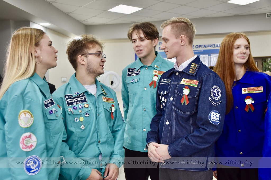 Этим летом в Витебске было сформировано 134 студенческих отряда разного профиля, в составе которых трудились более 2400 юношей и девушек.