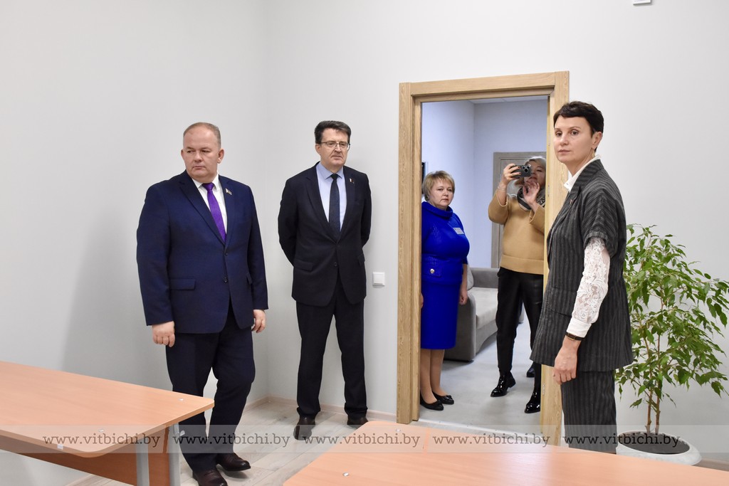 Руководитель учреждения образования отметила, что на сегодняшний день все желающие иногородние учащиеся обеспечены местом в общежитиях медколледжа.