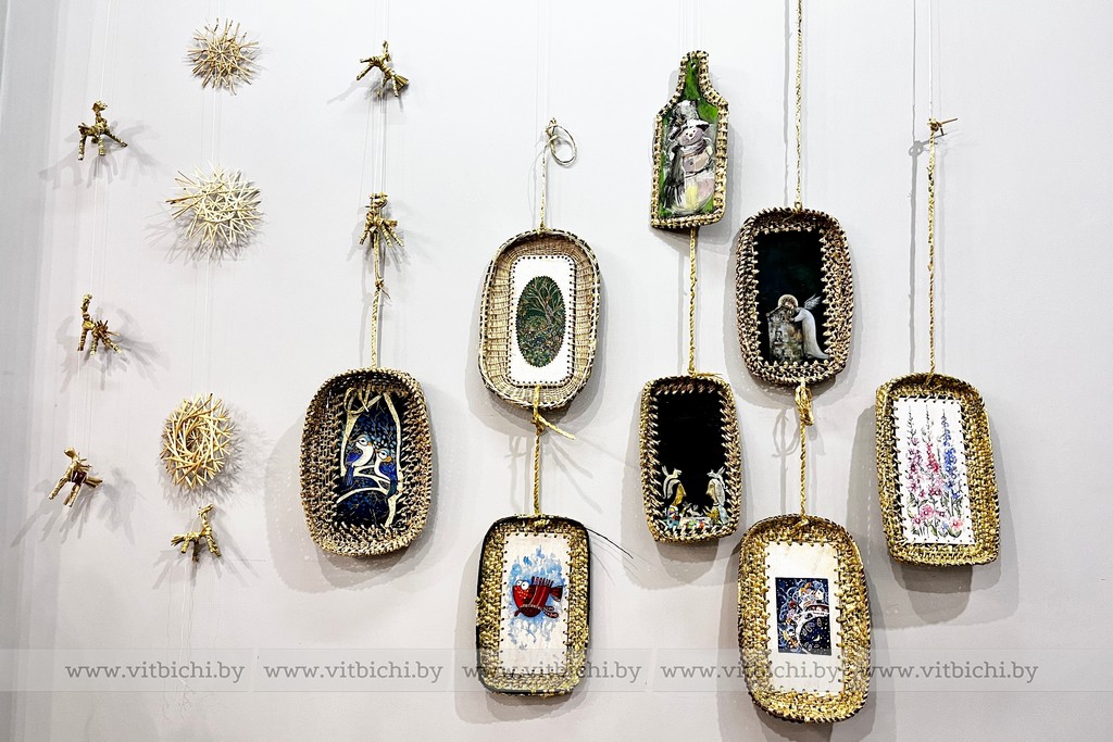 У выставачнай зале музея сучаснага мастацтва адбылася прэзентацыя саламяных вырабаў, створаных выпускнікамі і навучэнцамі аддзялення «Мастацтва і дызайн» філіяла БДТУ «Віцебскі дзяржаўны тэхналагічны каледж». 