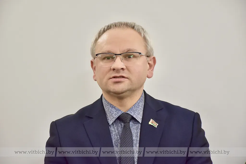 Начальник управления социальной поддержки населения и стационарных учреждений Комитета по труду, занятости и социальной защите Витебского облисполкома Александр Патрушев.