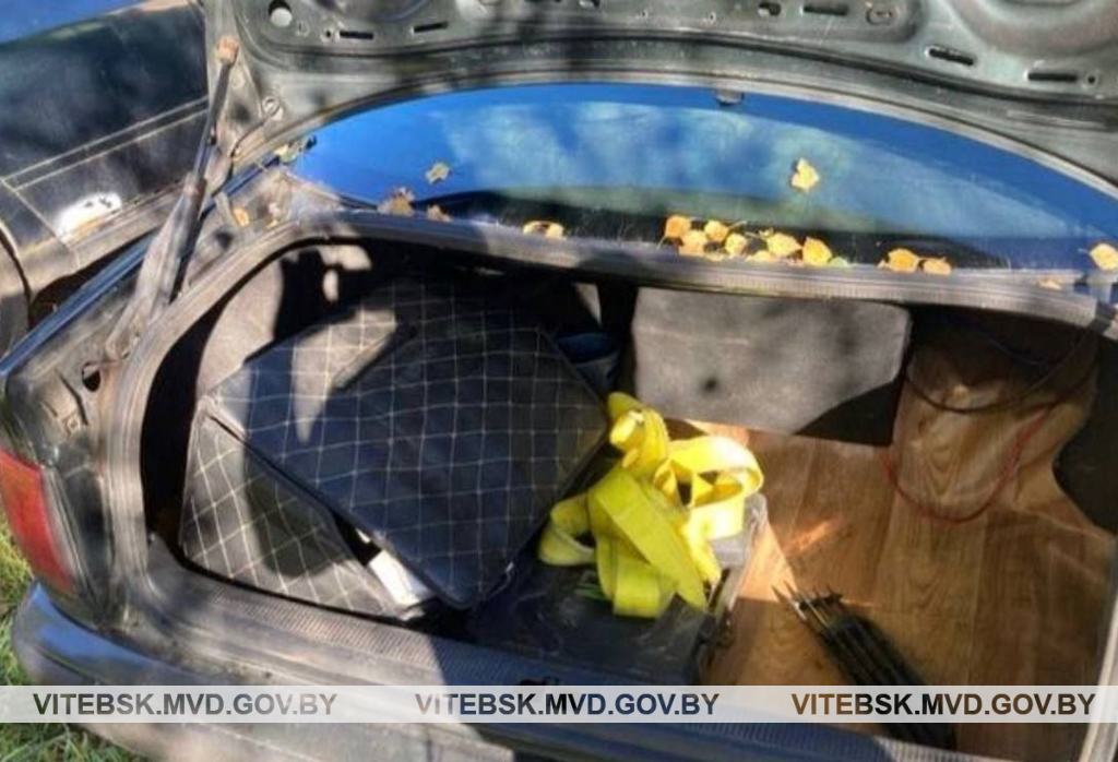 В Полоцком районе два тракториста украли топливо с предприятия