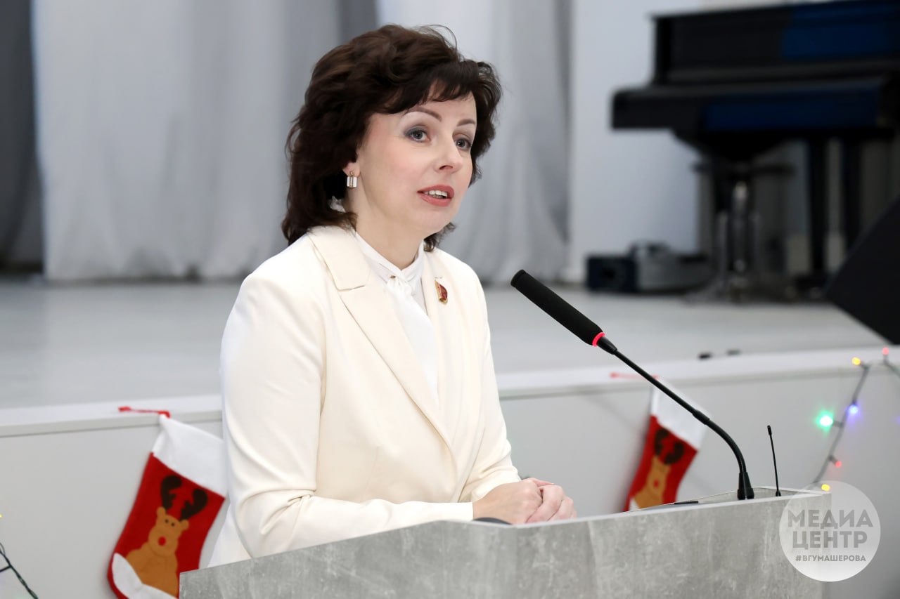 Валентина Богатырёва, делегат ВНС, ректор ВГУ имени П. М. Машерова, председатель Витебского областного отделения Белорусской партии «Белая Русь».