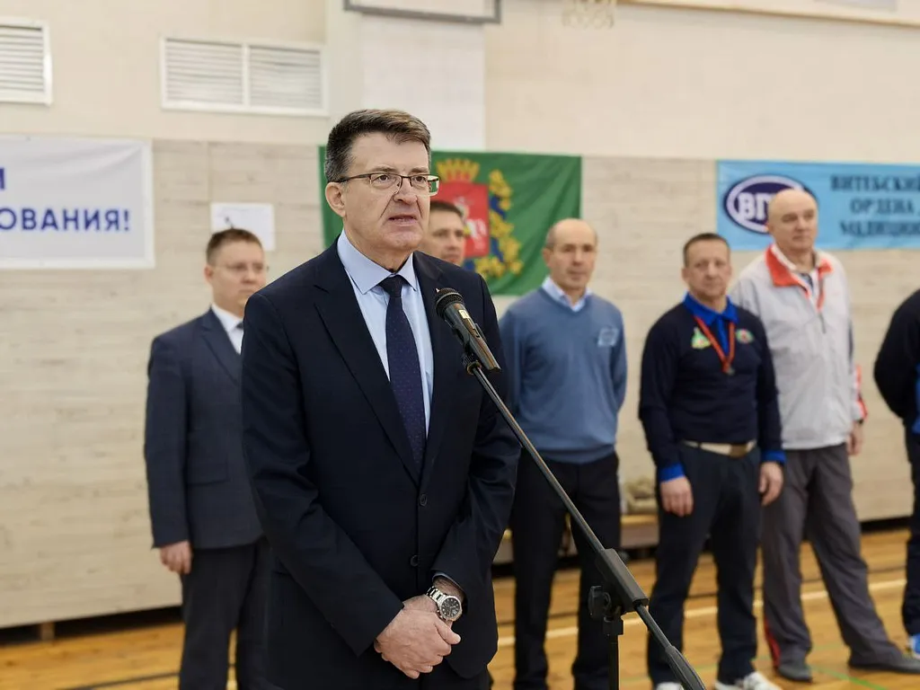 Председатель областной организации Белорусского профсоюза работников здравоохранения Владимир Плыткевич. Председатель областной организации Белорусского профсоюза работников здравоохранения Владимир Плыткевич.