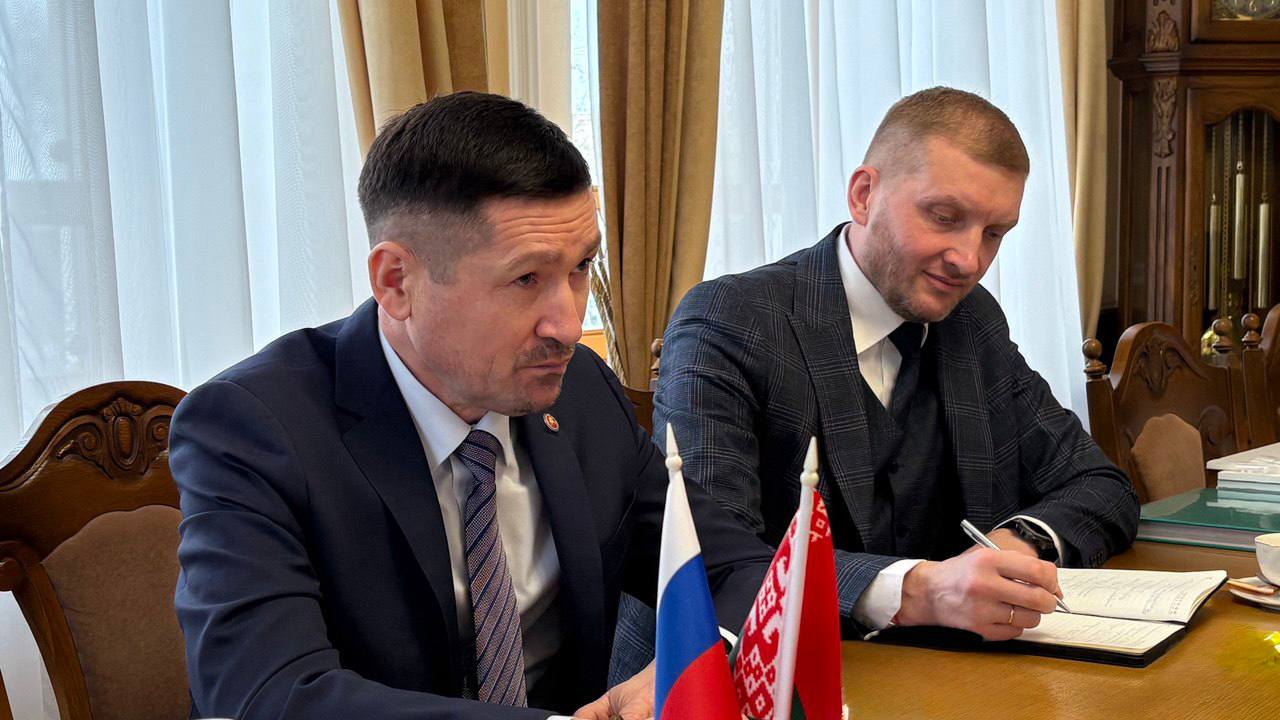 Александр Рогожник встретился с представителем Татарстана Ильхамом Кашаповым