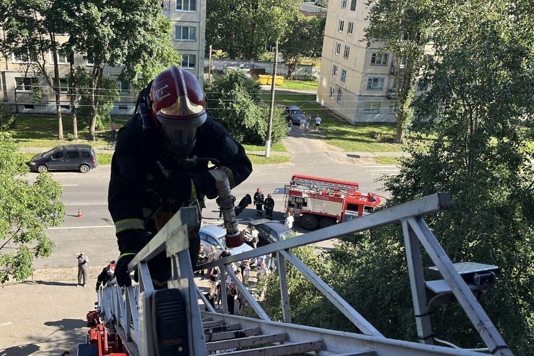 В общежитии ОАО «Витебские ковры» прошли тренировочные тактико-специальные занятия МЧС