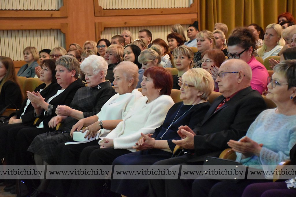 В преддверии Дня учителя в Витебске чествовали лучших педагогов
