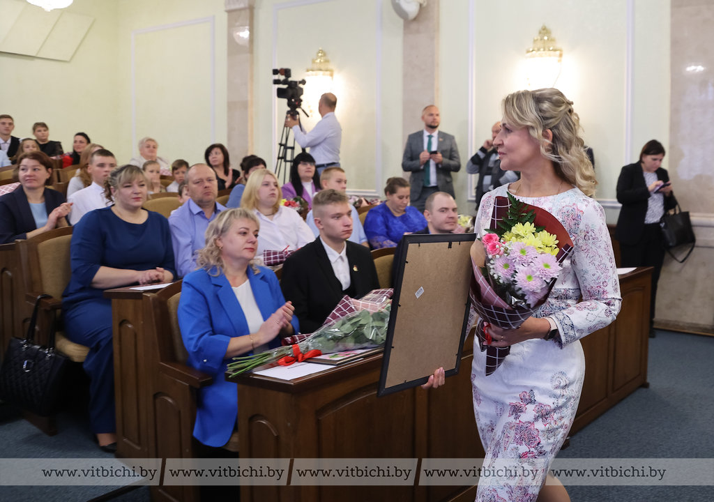 В Витебске вручили премии имени Героя Советского Союза Зинаиды Туснолобовой-Марченко