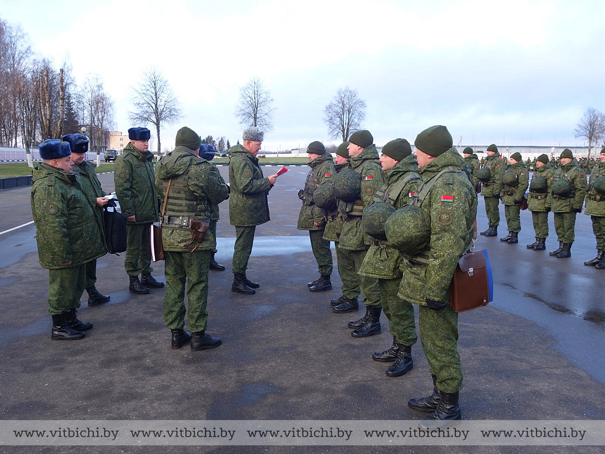 В 19-й отдельной гвардейской механизированной бригаде провели смотр по  подготовке к новому учебному году