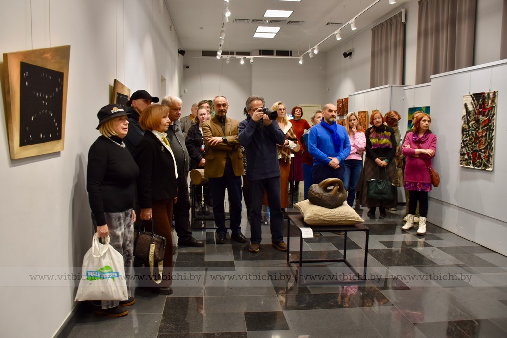 гобелены Людмилы Петруль и скульптуры Максима Петруля